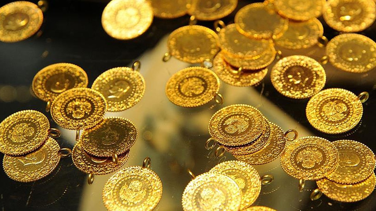 Altın, doların etkisinde seyrediyor